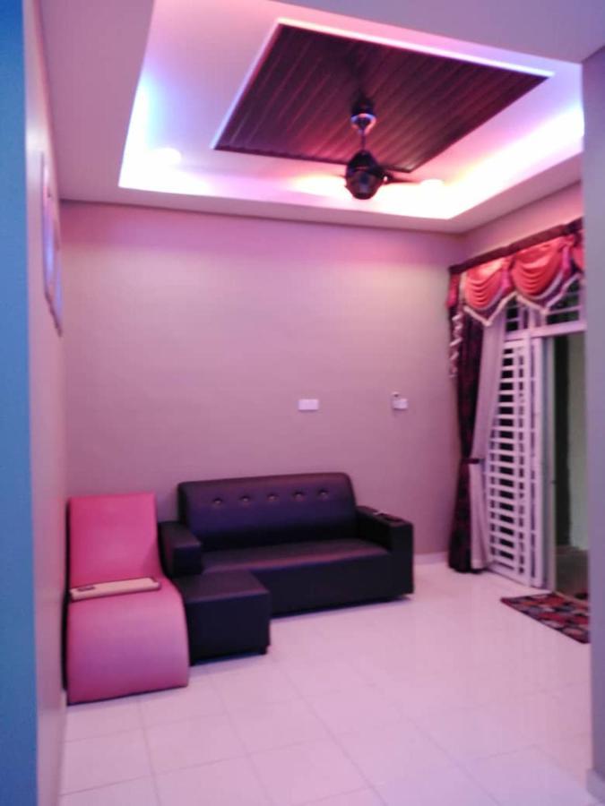 Farisha Homestay Άλορ Σταρ Εξωτερικό φωτογραφία